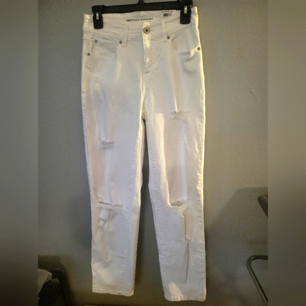 New INC denim boyfriend jeans (white)